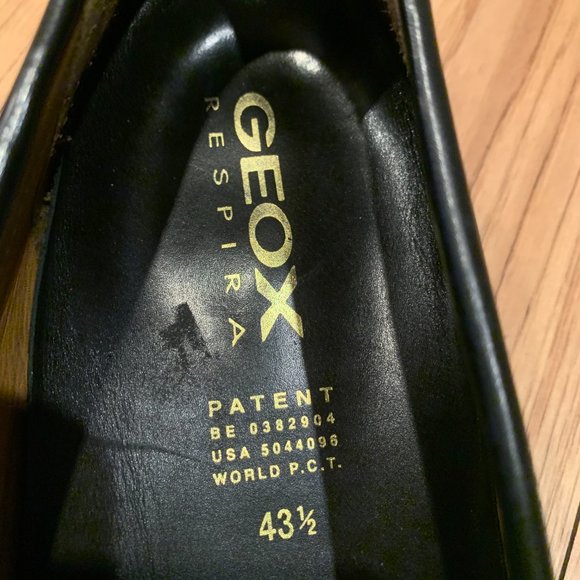 GEOX Respira Men\'s Black Leather Loafers-Right Shoe 44 EU & Left Shoe 43.5 EU main image 6
